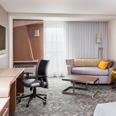 Hotel Courtyard By Marriott Bismarck North Esterno foto