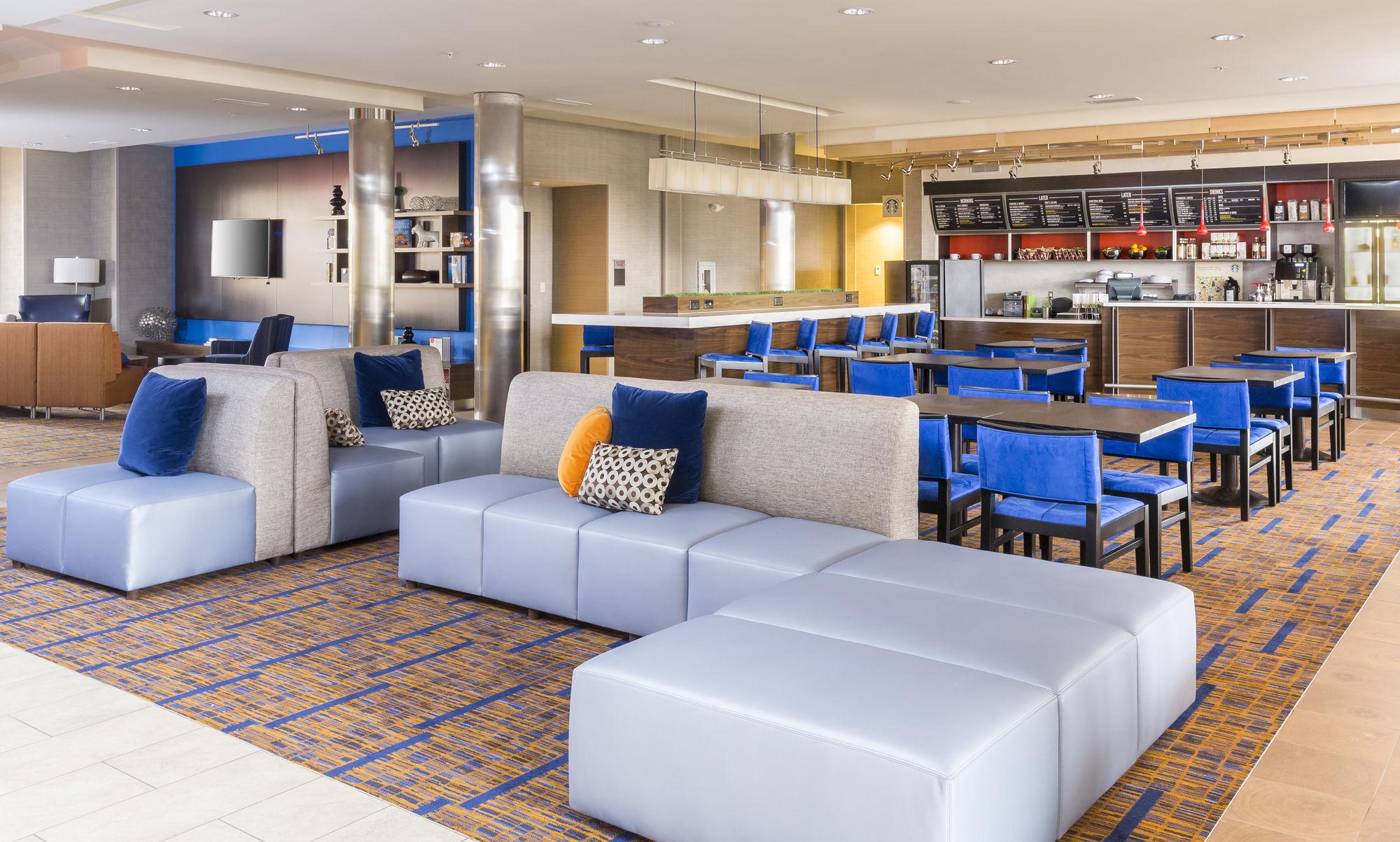 Hotel Courtyard By Marriott Bismarck North Esterno foto