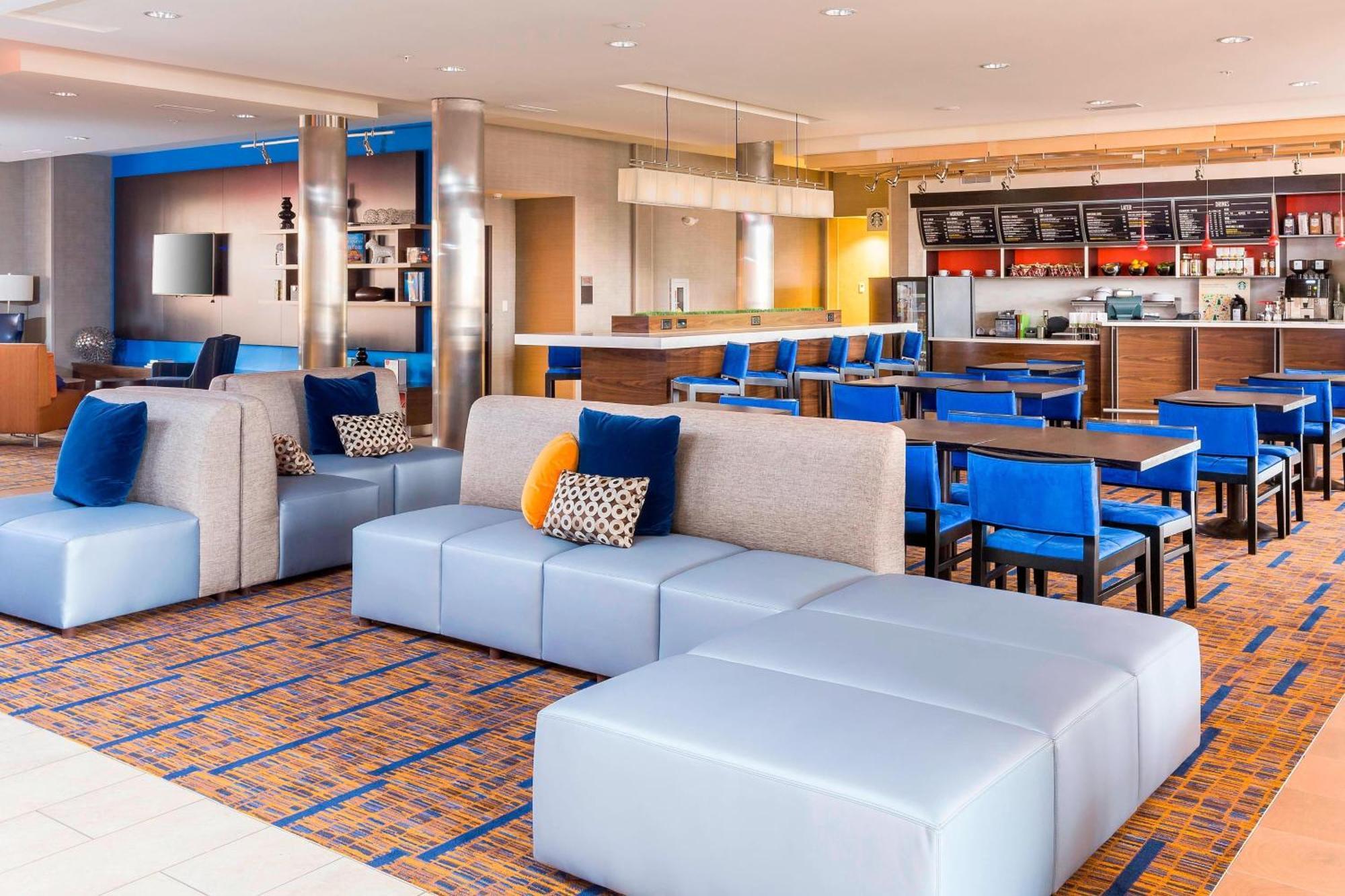 Hotel Courtyard By Marriott Bismarck North Esterno foto