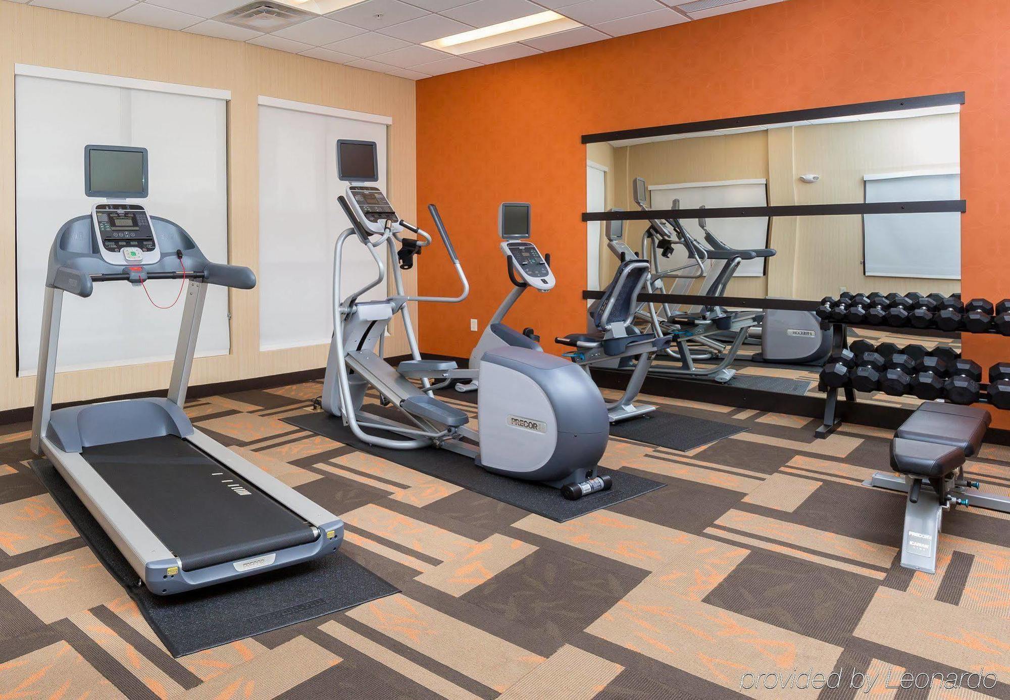 Hotel Courtyard By Marriott Bismarck North Esterno foto