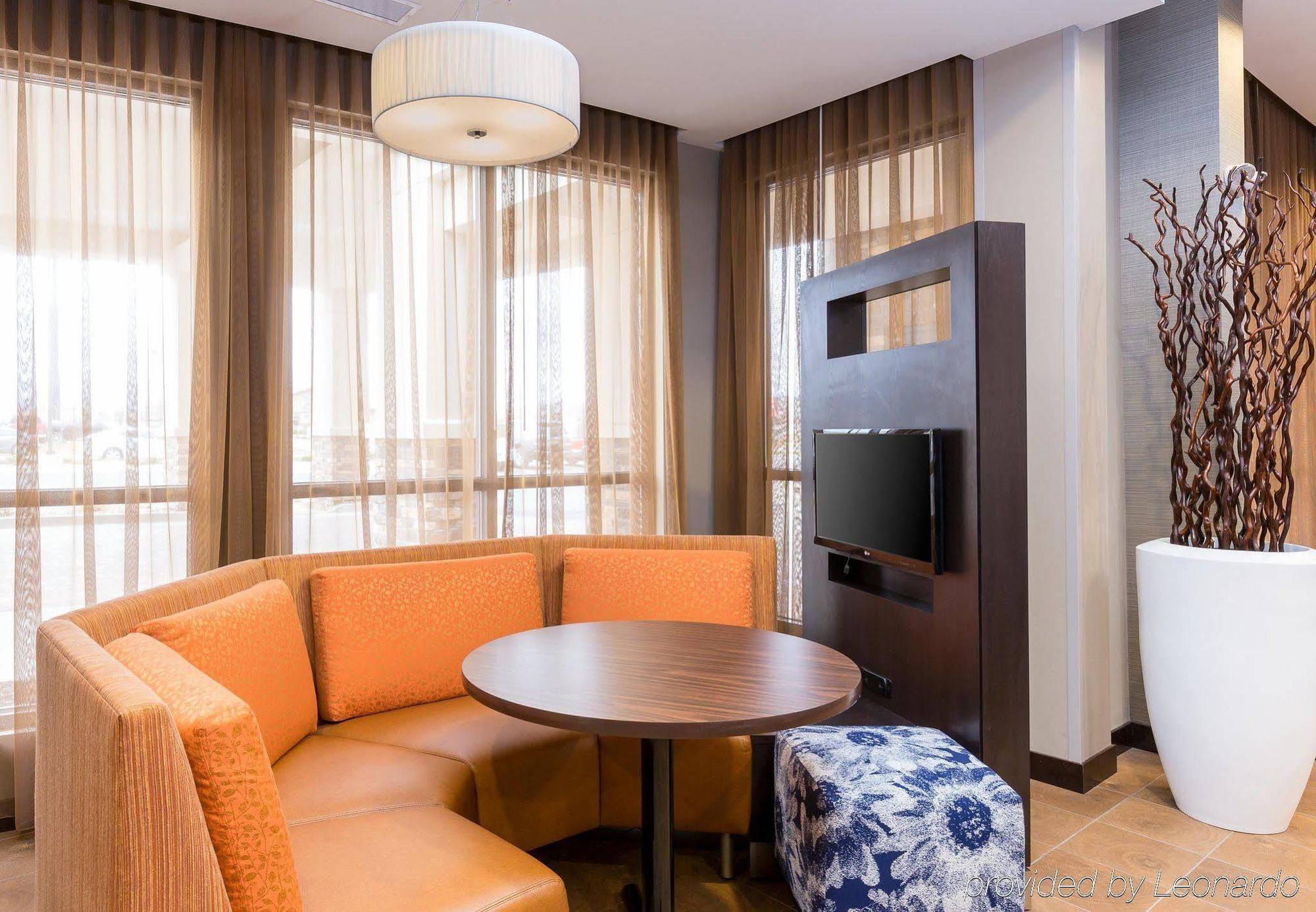 Hotel Courtyard By Marriott Bismarck North Esterno foto