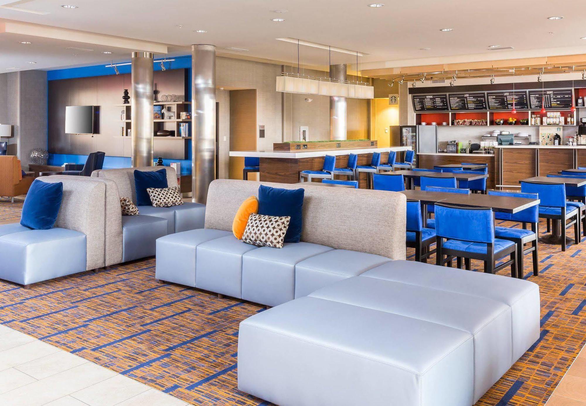 Hotel Courtyard By Marriott Bismarck North Esterno foto
